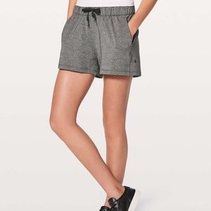 Lululemon On the Fly Short - Heathered Gray